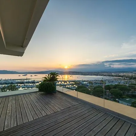 Penthouse Breez 5bd - What'app 0044- 786-748- 9198 Reservations! كان