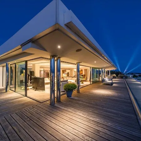 Penthouse Breez 5bd - What'app 0044- 786-748- 9198 Reservations! *
